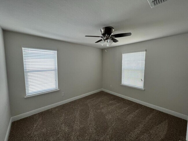 Building Photo - 11306 Leland Groves Dr