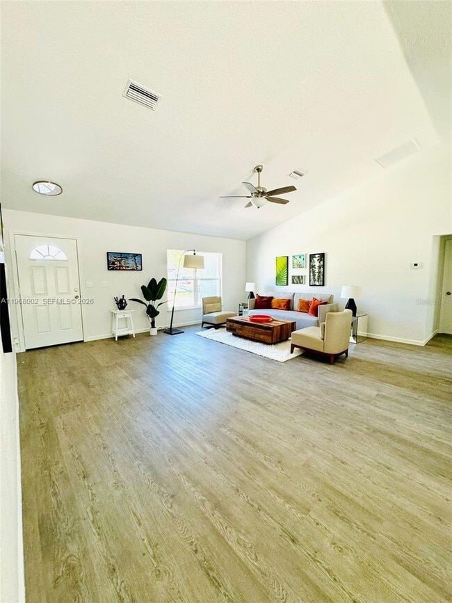 Building Photo - 13731 SW 89 Cir