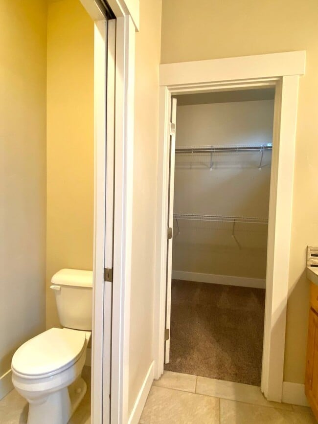 Building Photo - Single-Story Living! 3 BR - 2 BA with open...