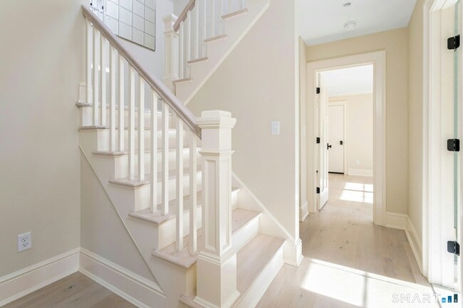 Building Photo - 46 Cook Rd