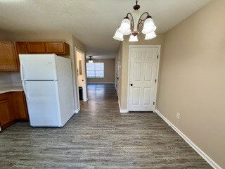 Building Photo - 1638 Maple View Way