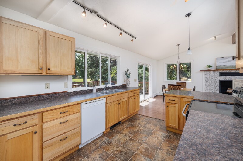 Building Photo - 1608 Alder Ct