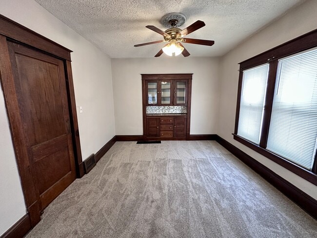 Building Photo - 2172 12th St SW