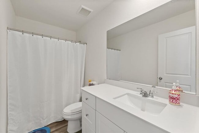 Building Photo - 220 Dirty Harry Dr