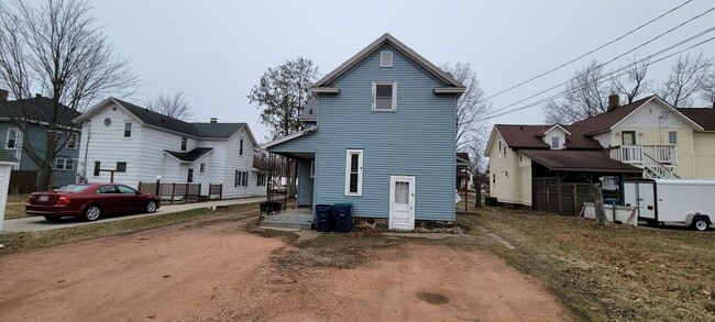 Building Photo - 325 N 3rd Ave