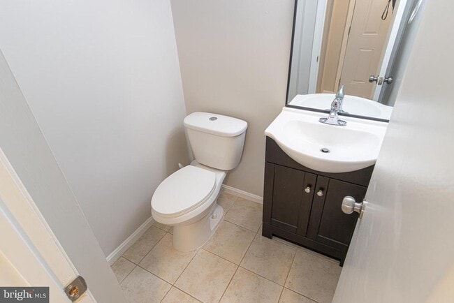 Building Photo - 6558 Gildar St