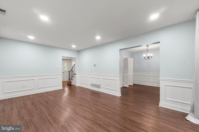 Building Photo - 1578 Yeakel Way