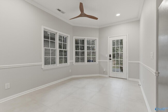 Building Photo - 226 Eastview Dr