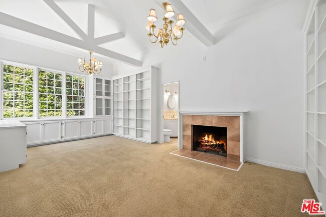 Building Photo - 10711 W Sunset Blvd