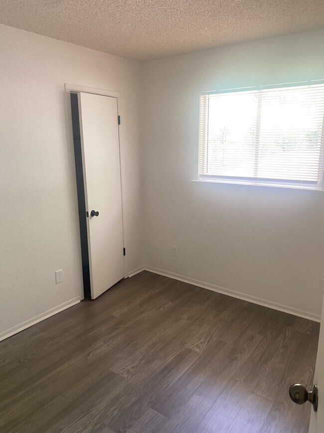 Building Photo - 3903 Trotwood Trail