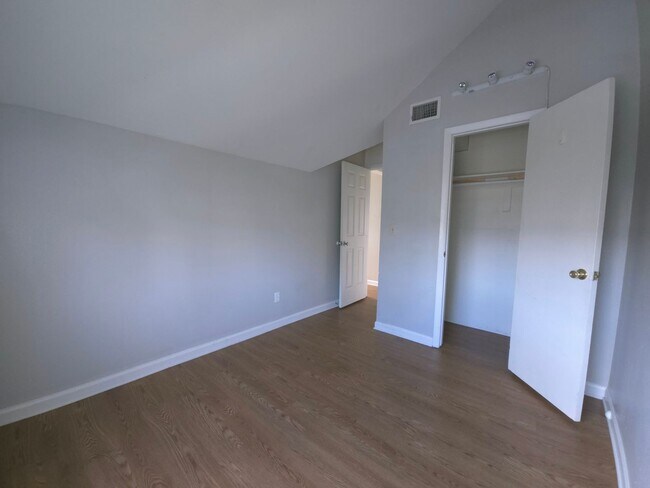 Building Photo - 896 18th St