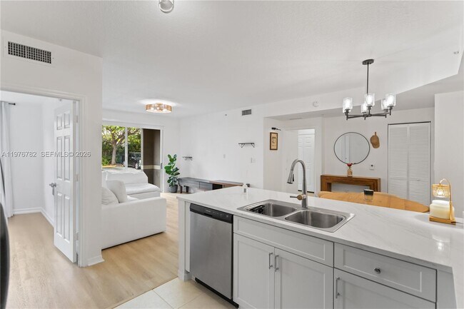 Building Photo - 6851 SW 44th St