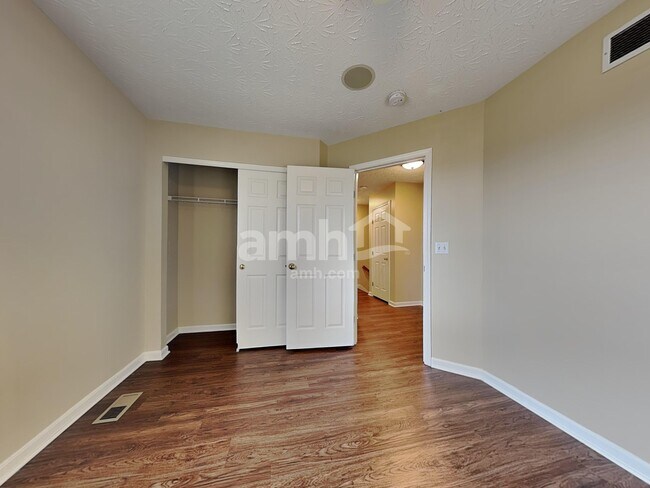 Building Photo - 7207 Rachaels Run