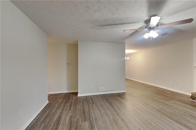 Building Photo - 3978 Catalina Dr