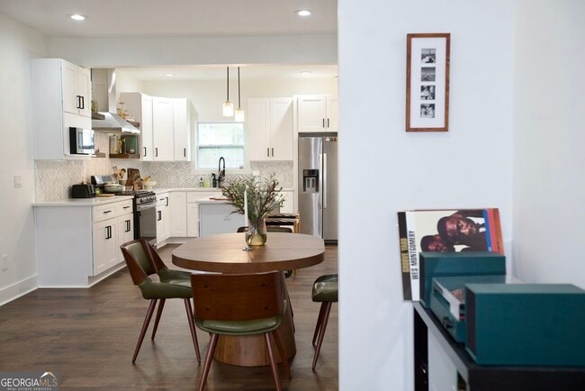 Building Photo - 1718 Line St