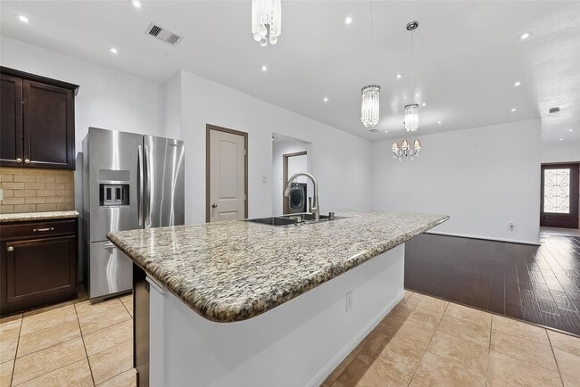 Building Photo - 9322 Limestone Ranch Ln