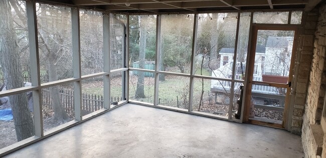 Porch - 4101 Hillcrest Dr