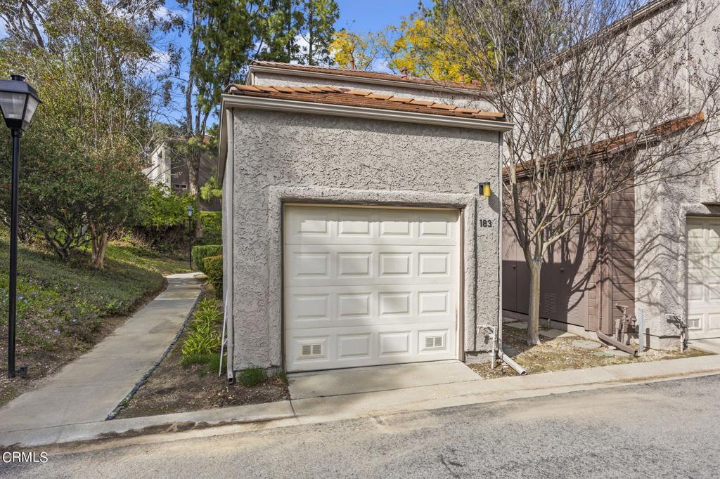 Garage - 183 Via Colinas