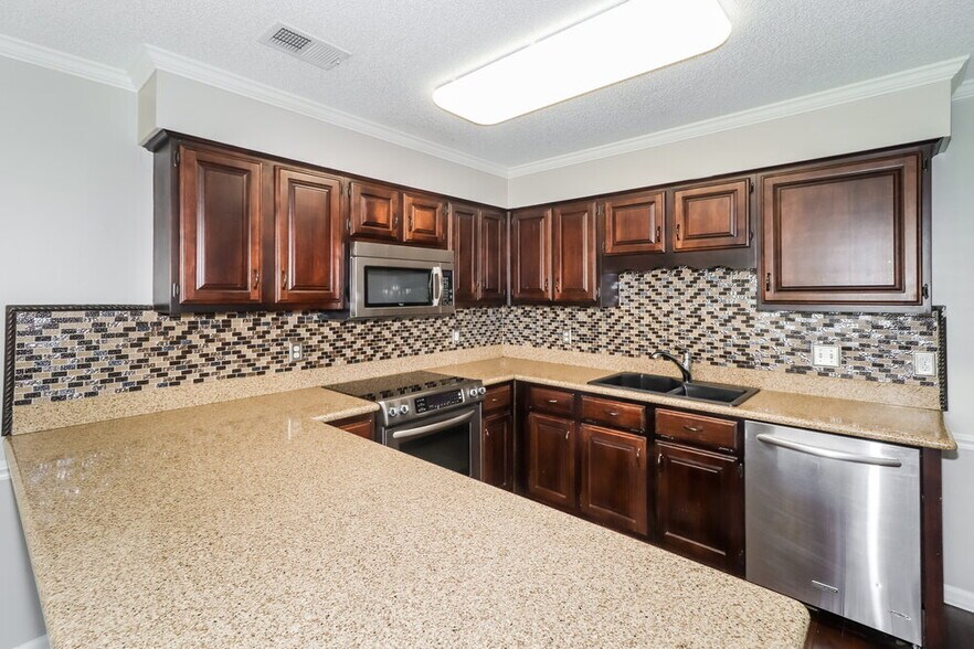 Building Photo - 4365 Barrymor Dr