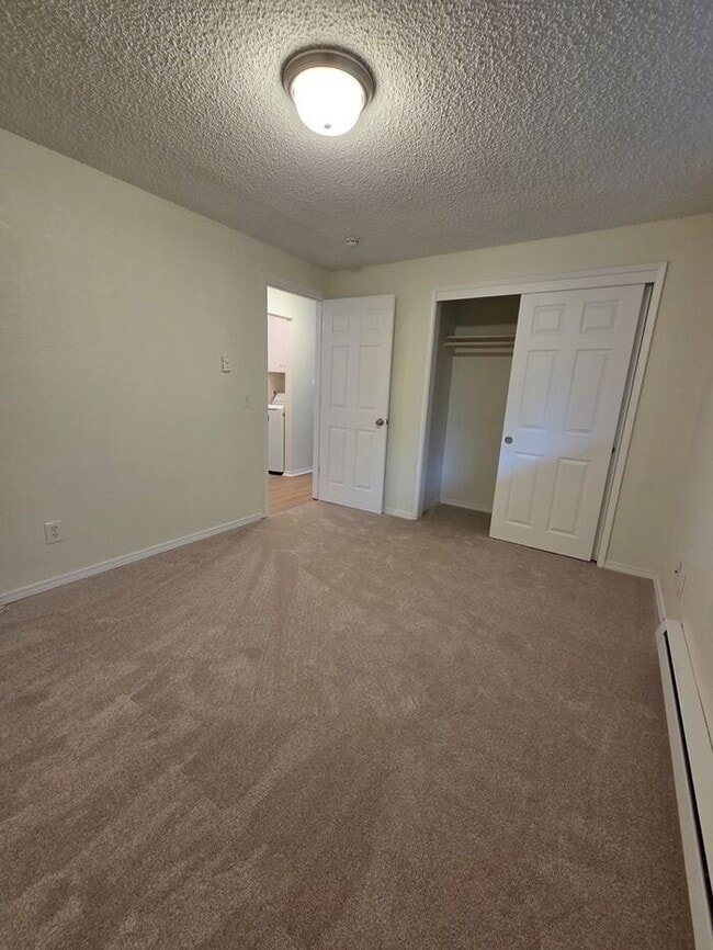 Building Photo - Exceptional North End 2 Bedroom Duplex!