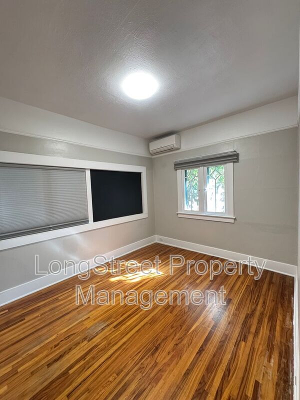 Building Photo - 129 NW 11th St