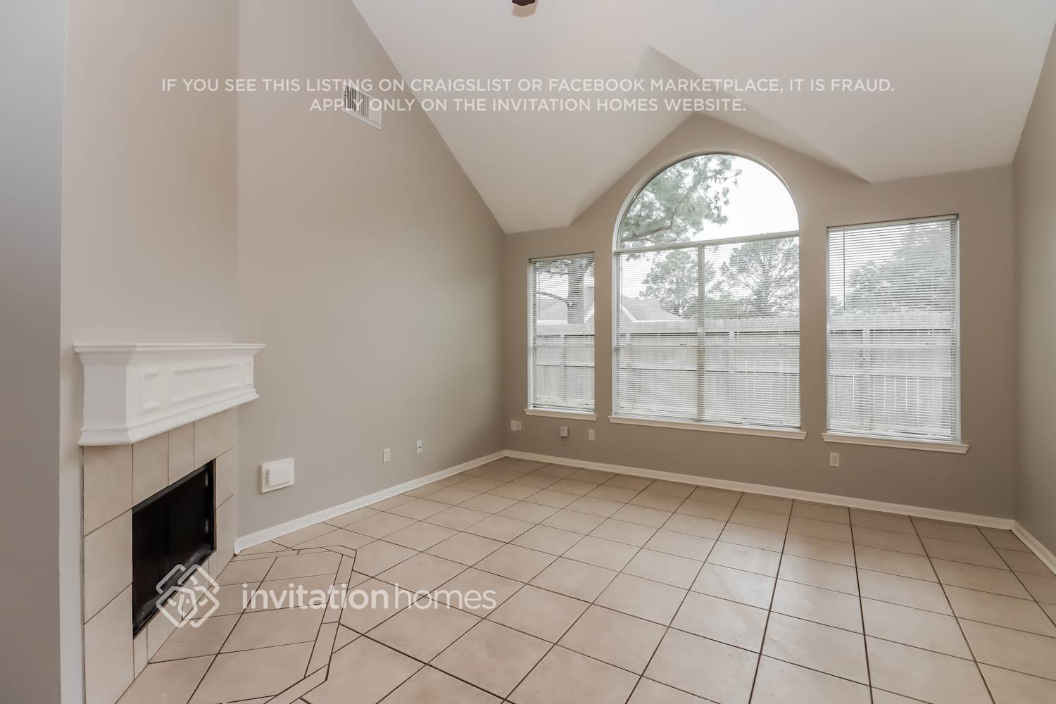 Building Photo - 16811 Valley Palms Dr