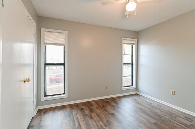 Building Photo - 4332 Thistleway Dr