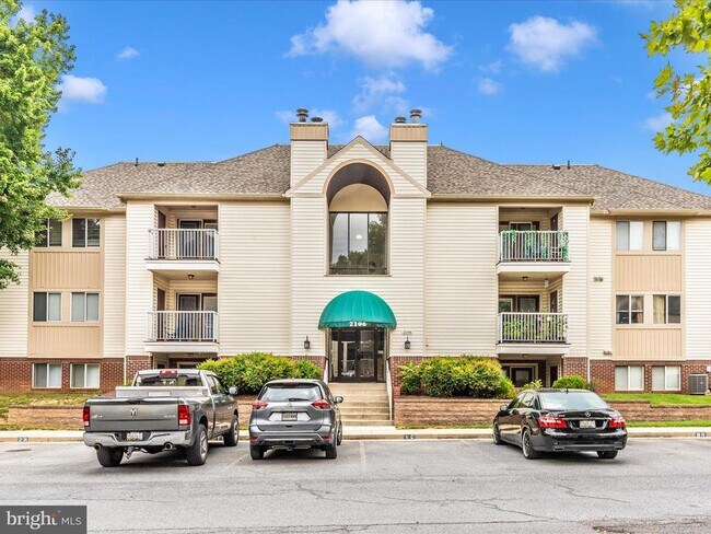 Building Photo - 2106 Whitehall Rd