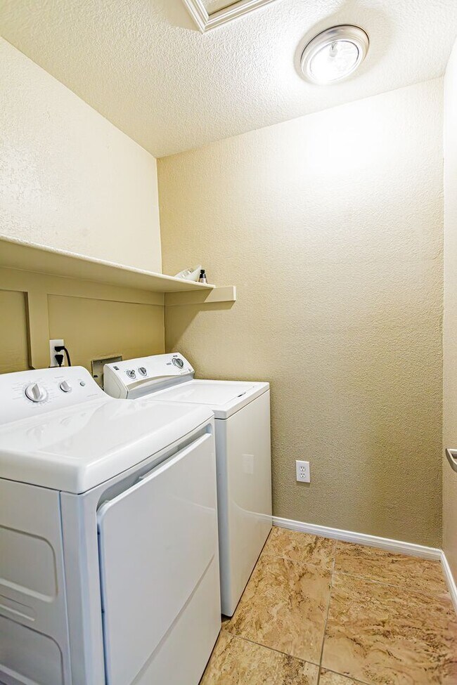 Building Photo - 8952 Quarrystone Way