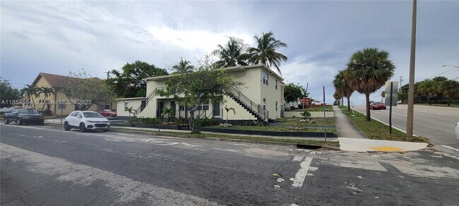 Building Photo - 1300 Douglass Ave