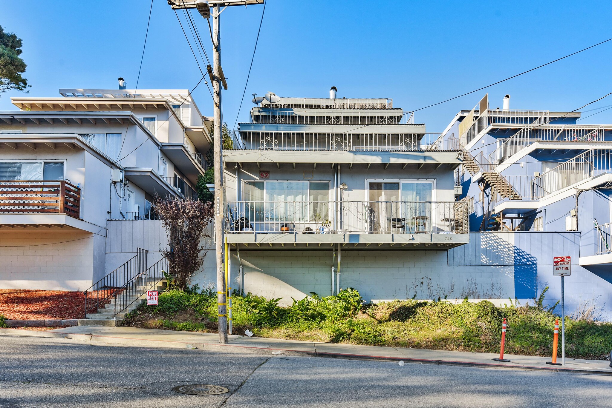 Building Photo - 750 Bacon St