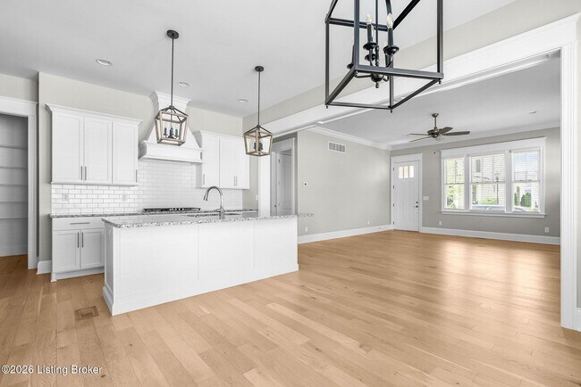 Building Photo - 6204 Moonseed St