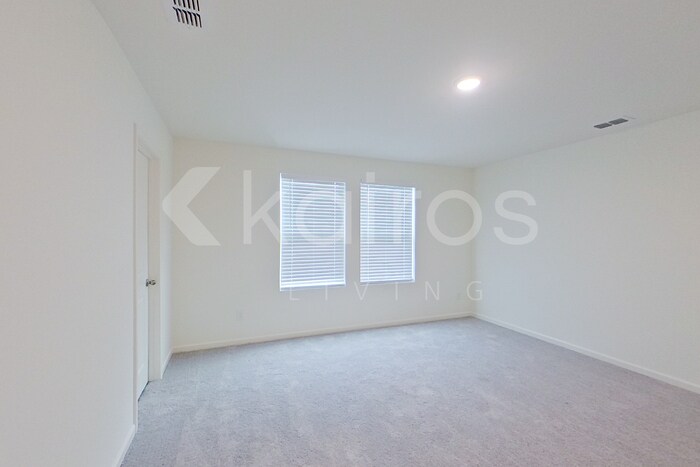 Building Photo - 638 Muster Fld Ct