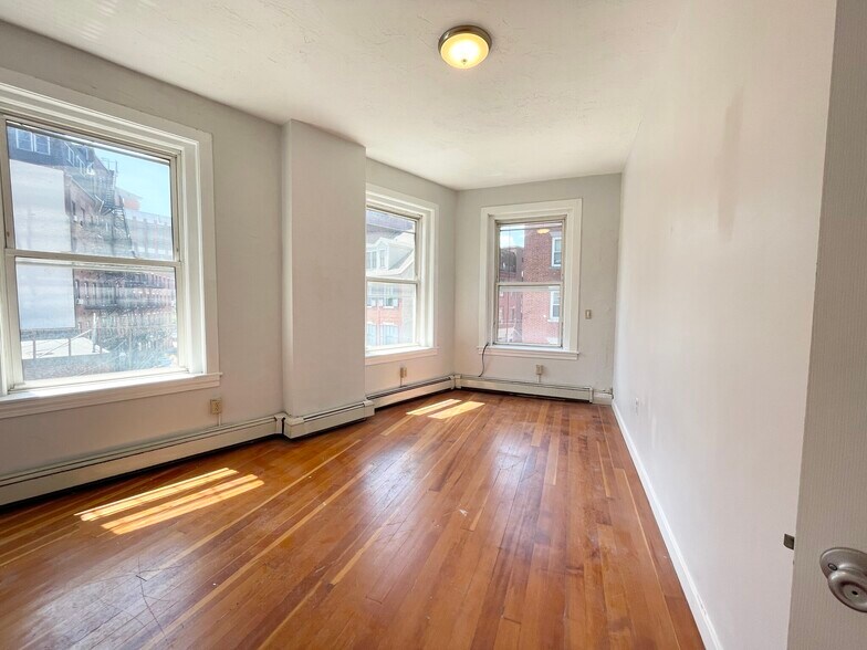 Building Photo - 259 North