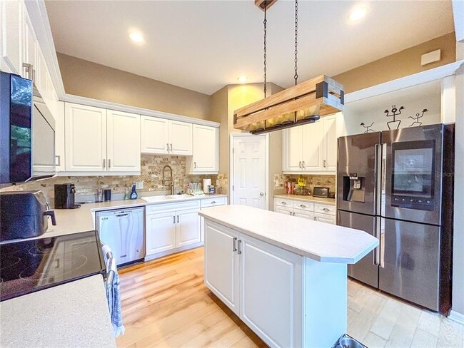 Building Photo - 5339 NW 9th Ln