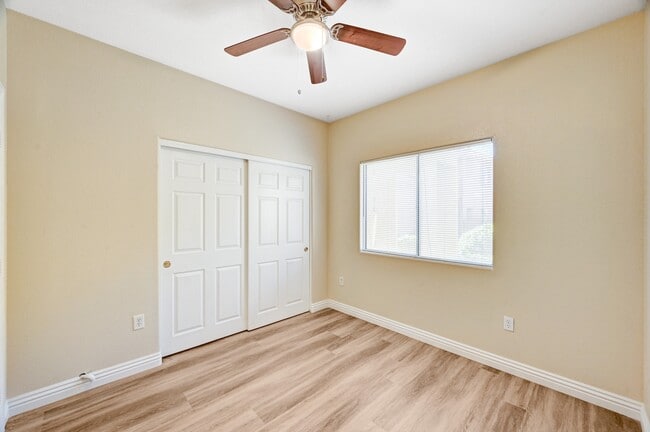 Building Photo - 1050 E Cactus Ave