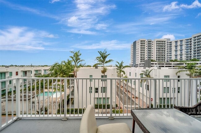 Building Photo - 2100 Van Buren St