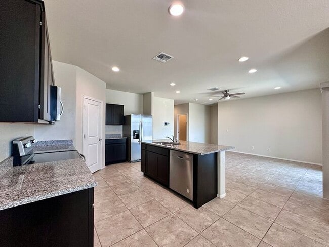 Building Photo - Large Backyard with this 4-bedroom, 2-bath...