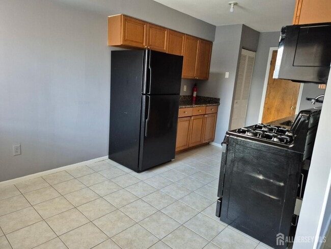 Building Photo - 915 Edison Glen Terrace