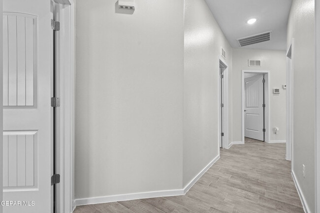 Building Photo - 7480 Rio Rimac Dr