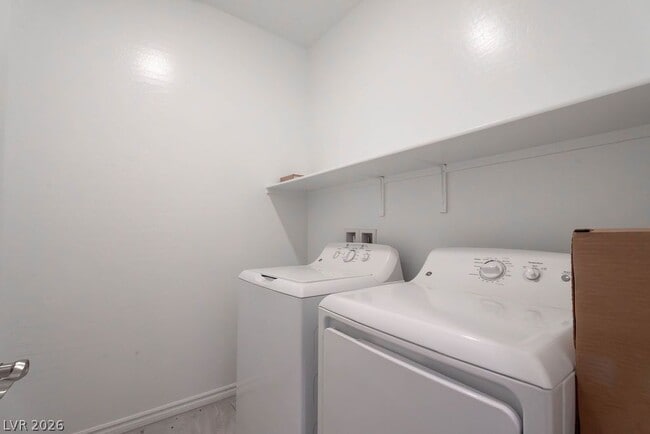 Building Photo - 7126 Calvert Cliffs St