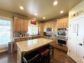 Building Photo - 2035 Quartzridge Dr
