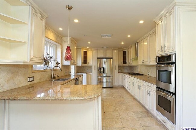 Building Photo - 430 N Bel Aire Dr