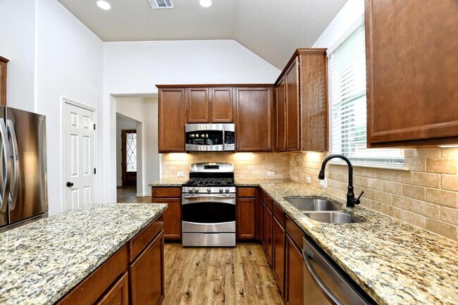 Building Photo - 2213 Lookout Range Dr