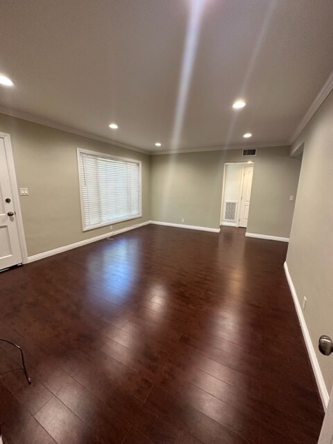 Building Photo - 926 N Verdugo Rd