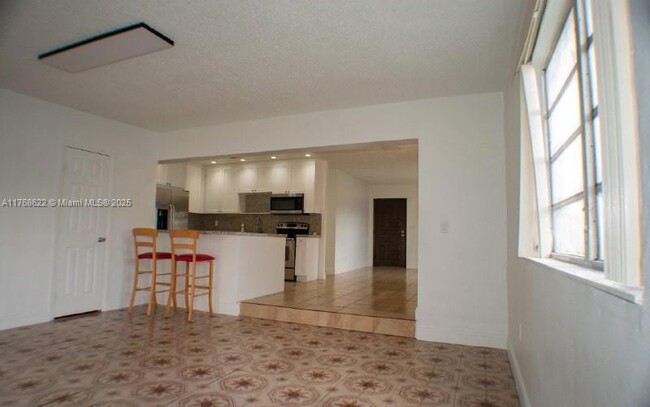 Building Photo - 7591 SW 28th Street Rd