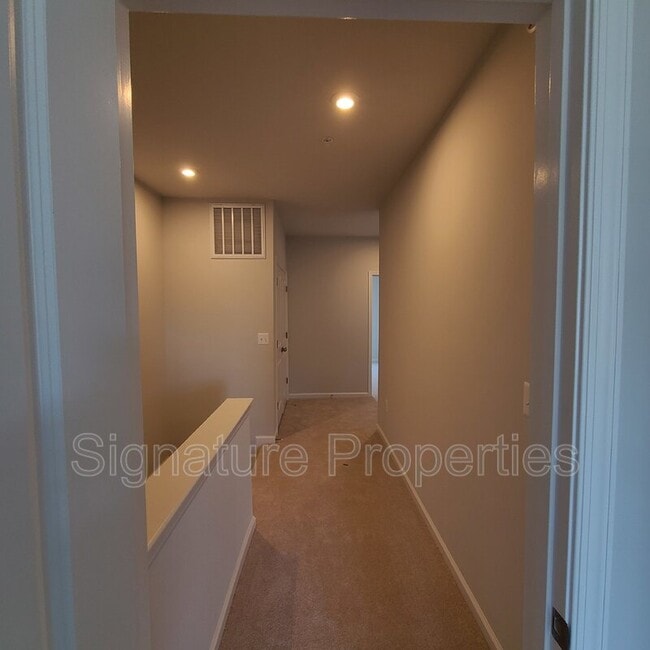 Building Photo - 9278 Magellan Pky