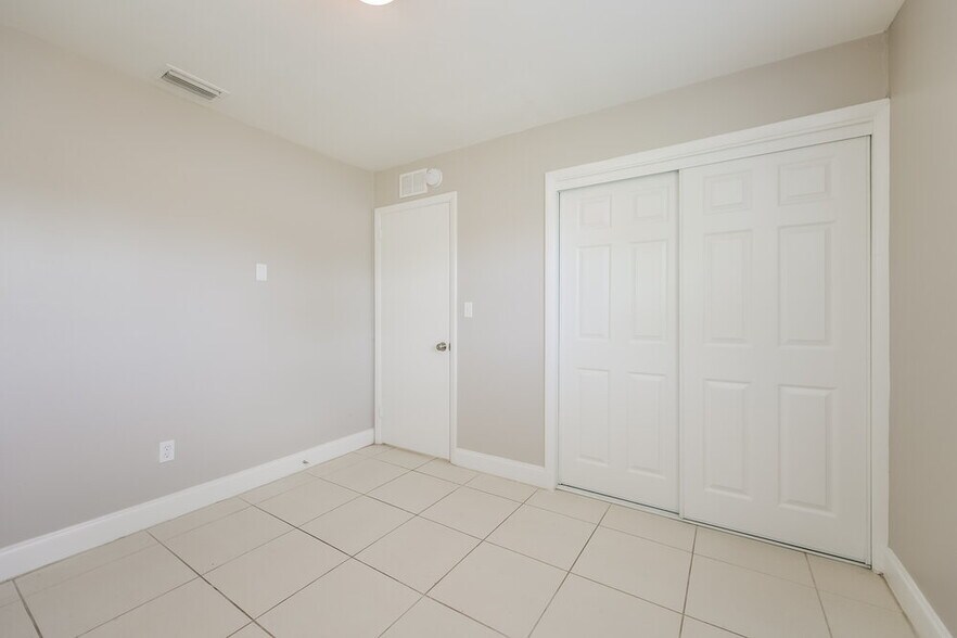 Building Photo - 11 Kentucky Rd