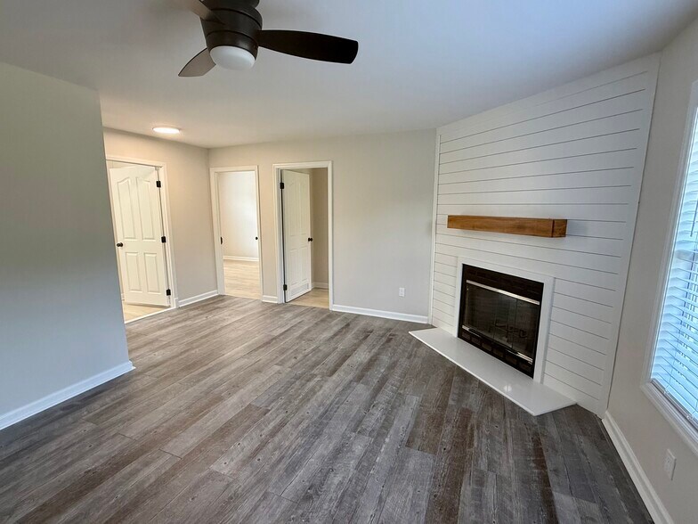 Building Photo - 25 Winterberry Ln