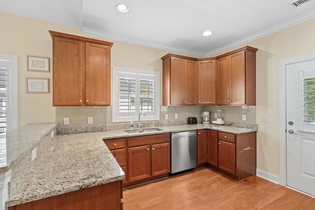 Building Photo - Coastal Living at its Best: Charming 3-Bedroom Near the Beach